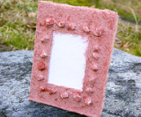 ２　写真立て／裏面にペーパースタンドをつけて完成