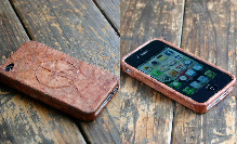 愛用のスマートフォンもなめし皮のように