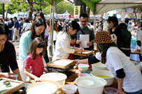 �{�����e�B�A���i